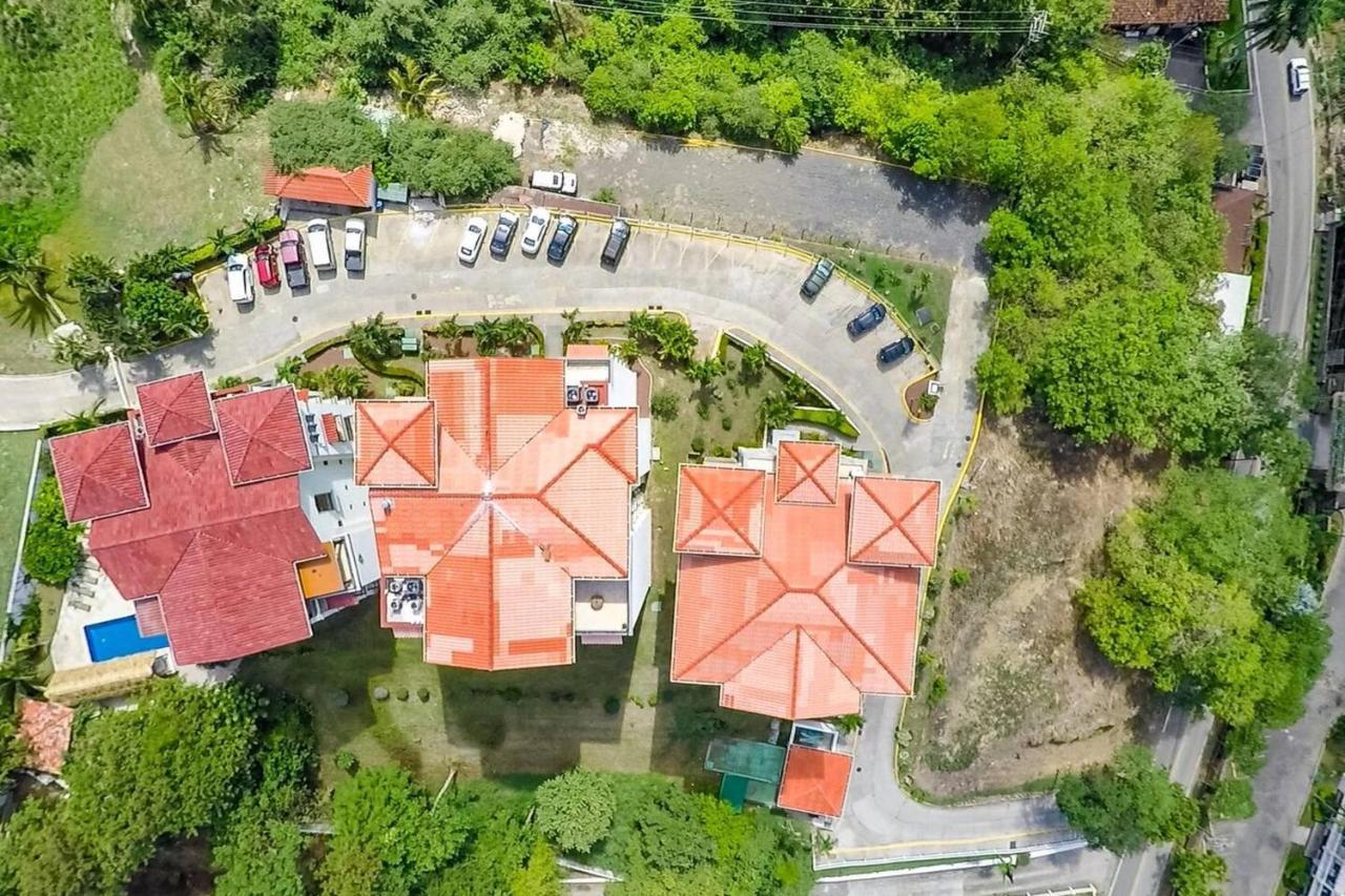 Exquisitely Decorated 5Th-Floor Aerie With Views Of Two Bays In Flamingo Villa Playa Flamingo Bagian luar foto